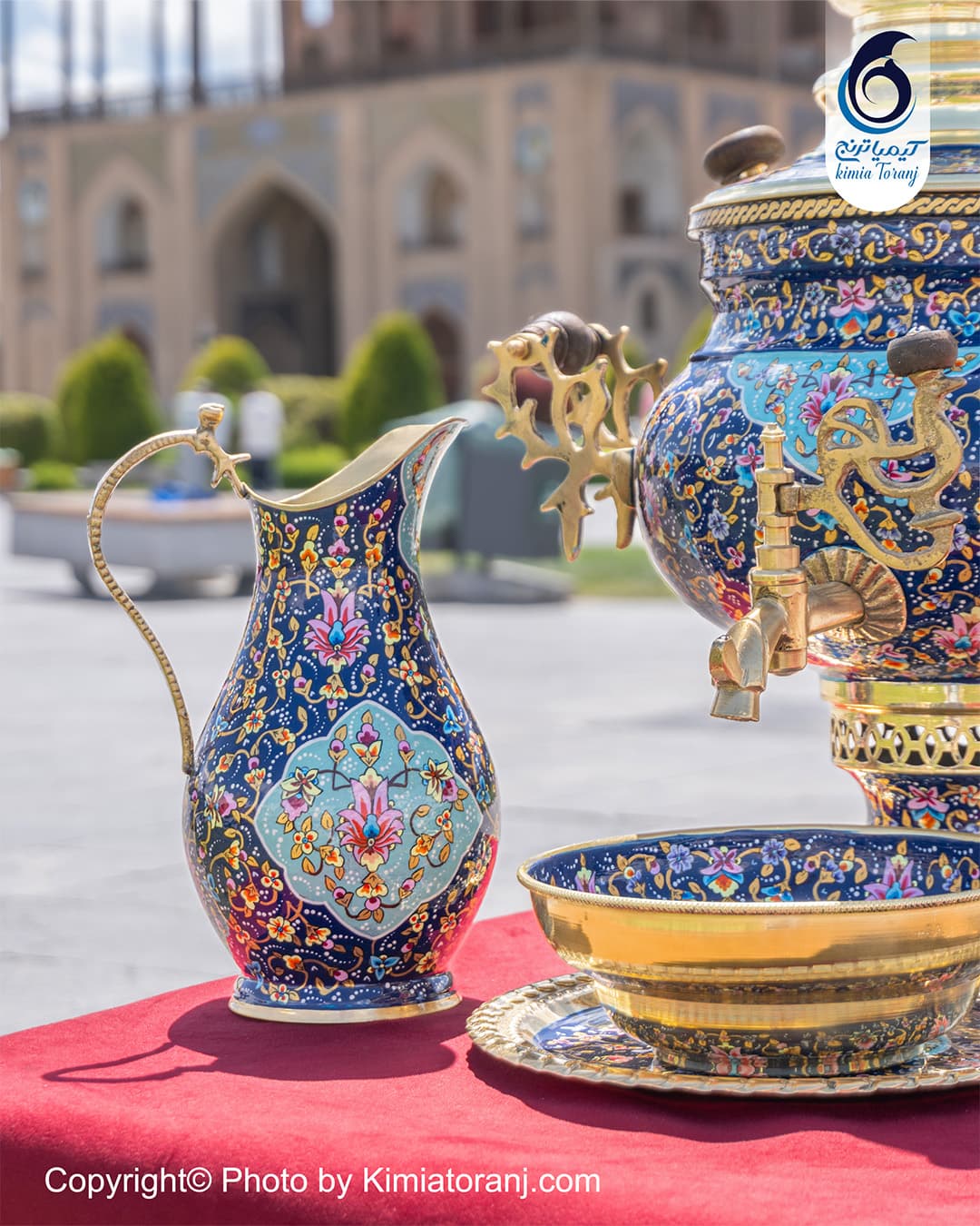 سرویس سماور دکوری 6 لیتری برنجی شامل سماور قوری پارچ جام و سینی