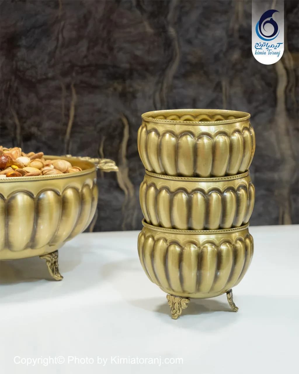 پسته خوری کوچک خطی سه پایه برنجی - 2