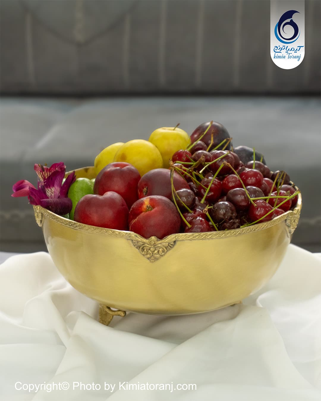 میوه خوری لبه زهه اشکی سایز ۳ سه پایه برنجی