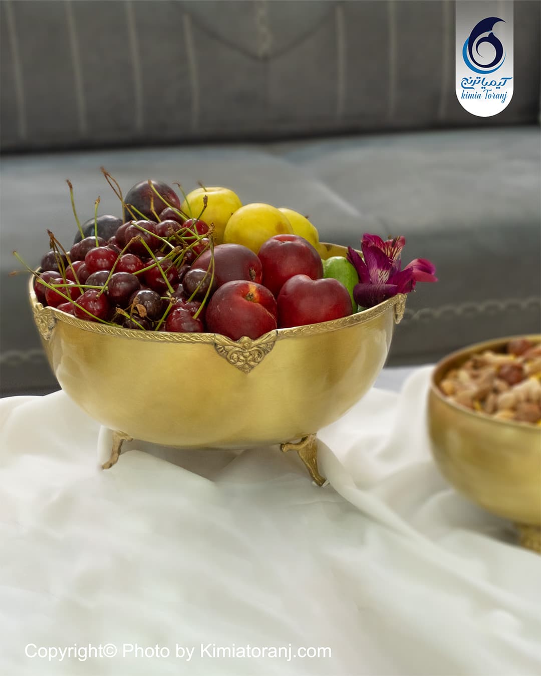 نمای سه پایه میوه خوری برنجی لبه زهه