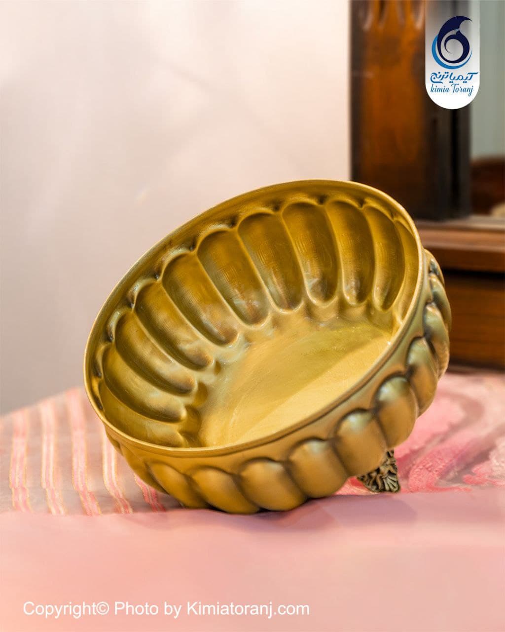 پسته خوری خطی سه پایه برنجی - 2