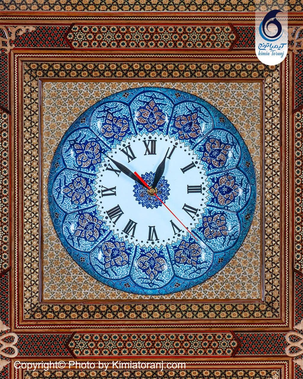 ساعت خاتم کاری ایستاده با صفحه مینا و پلاک قلم زنی - 3