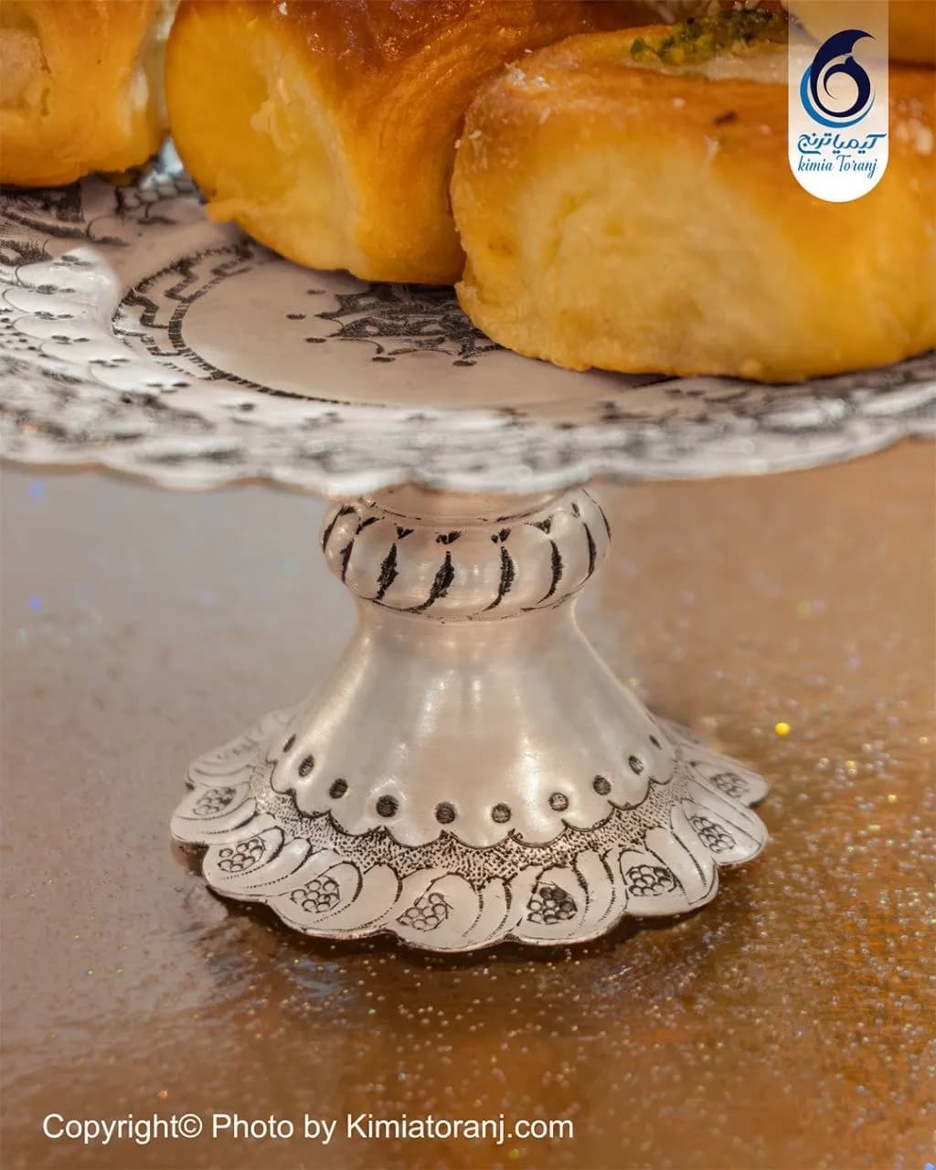 شیرینی خوری کوچک تک پایه شبه نقره قلم گل و مرغ - 2