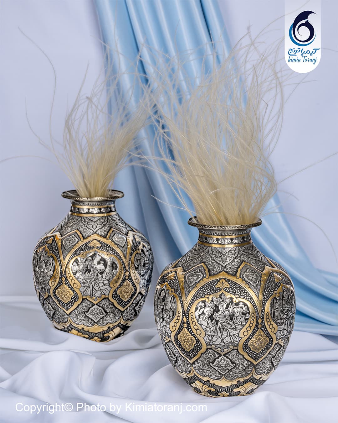 گلدان خمره ای دو رنگ برنجی قلم زنی صورت و اسلیمی
