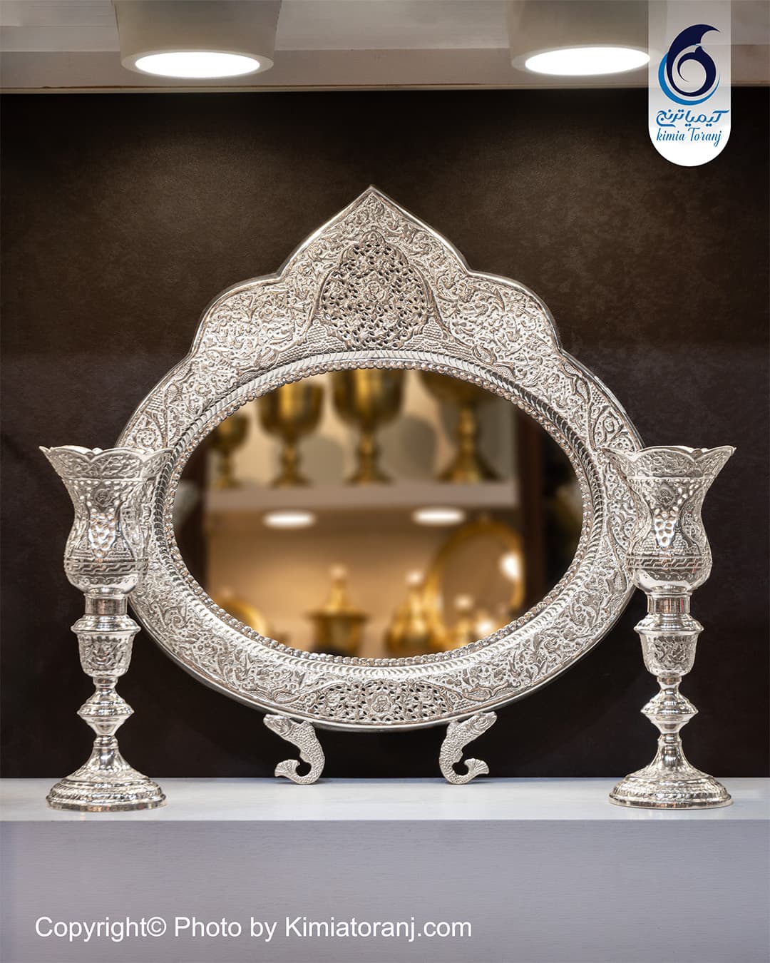 آینه شمعدان عروس بیضی افقی تاجدار 54 شبه نقره با قلمزنی گل و مرغ و آبکاری سفید