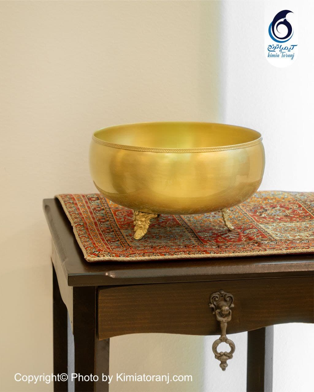 پسته خوری ساده سه پایه برنجی