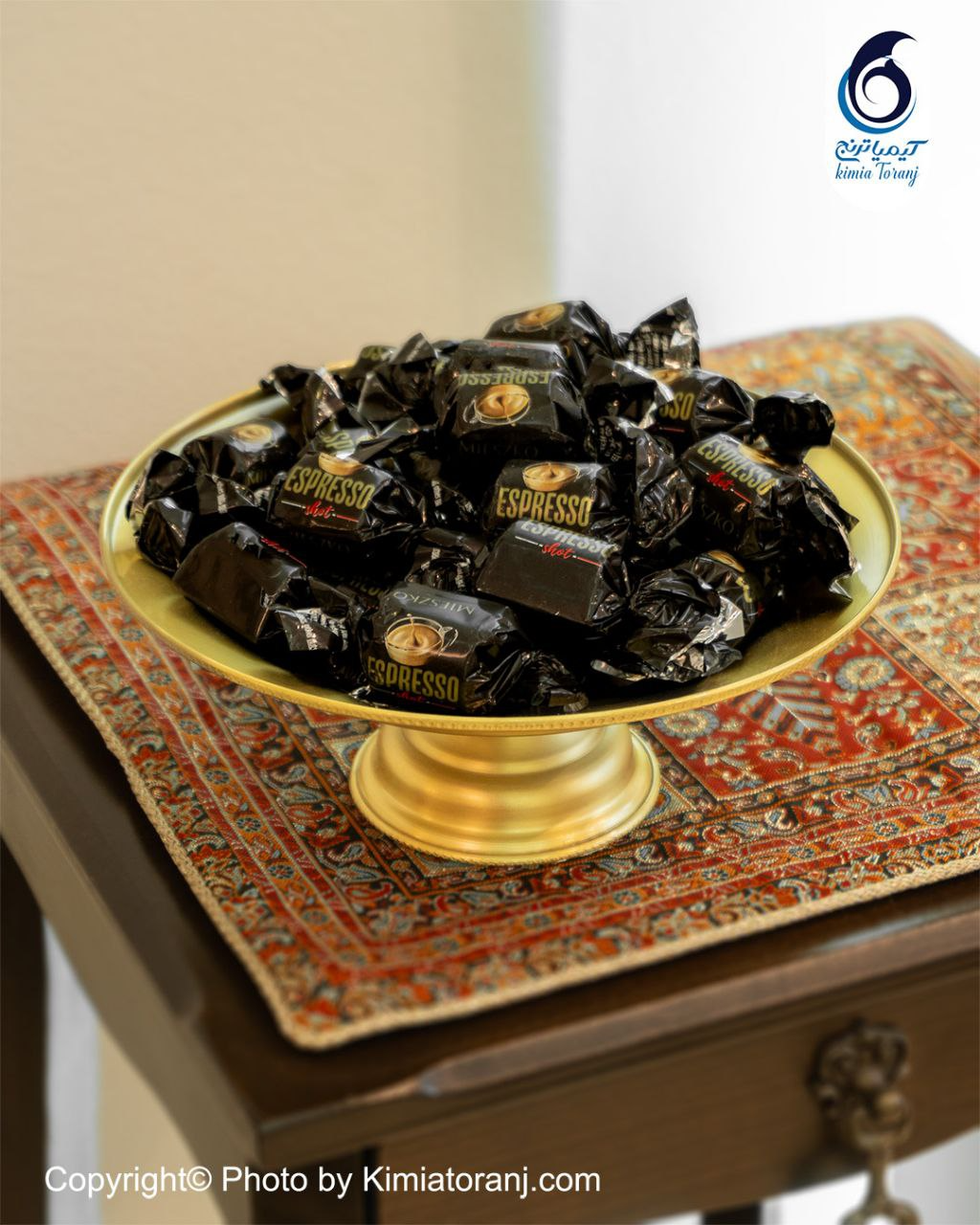 شیرینی خوری تک پایه برنجی ساده با قطر ۲۶ سانتی‌متر