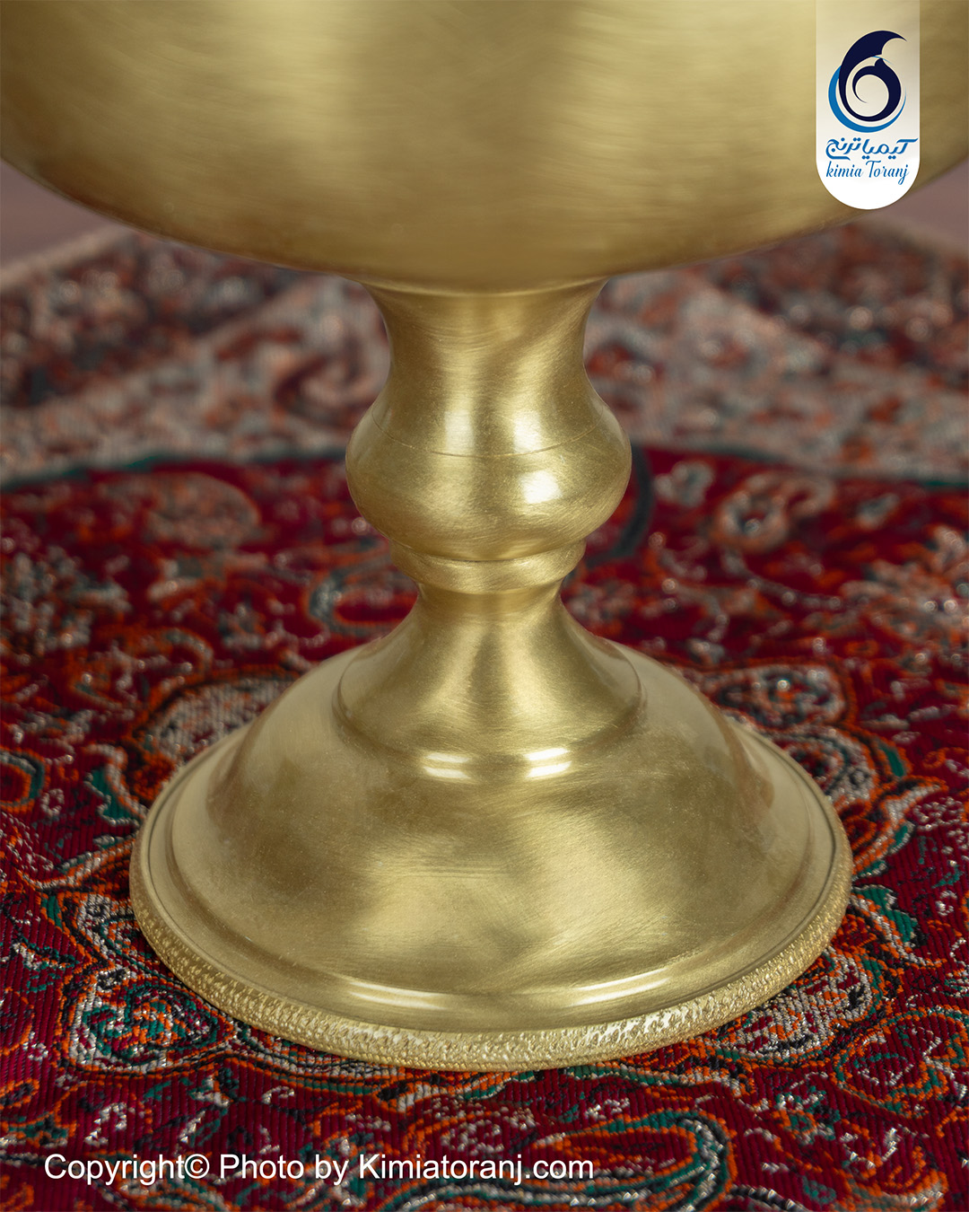 نمای پایه تکی کاسه آجیل‌خوری اشکی برنجی