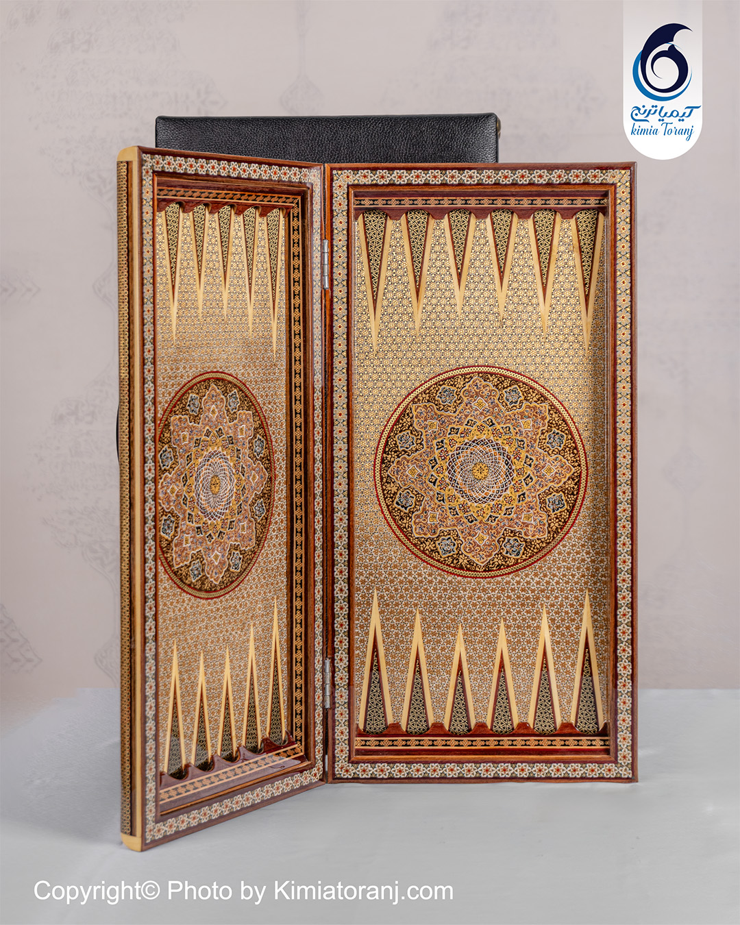 نمای دیگر تخته نرد تذهیب رو گرد صنایع دستی کیمیا ترنج